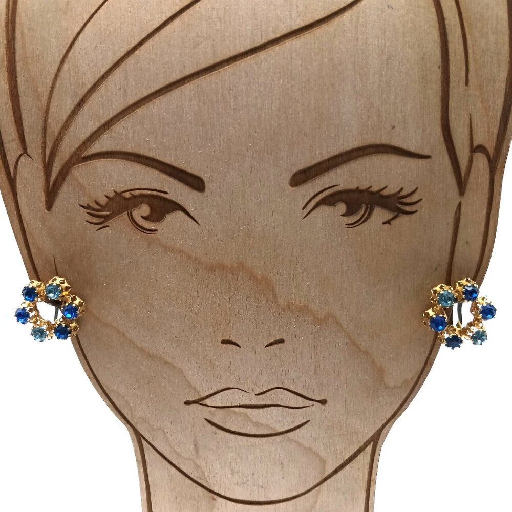 Vintage Austria Wreath Earrings Gold Tone Clip-On with Blue Austrian Crystals